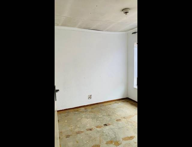 3 BEDROOM HOUSE FOR SALE IN PROTEA NORTH